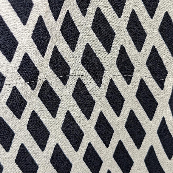 Talbots 4P Petite pleated skirt fully lined Navy & white Sheer Polyester - Picture 8 of 12